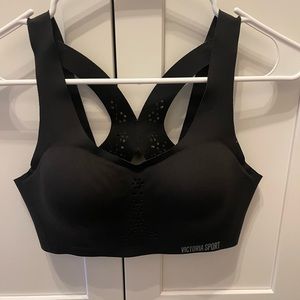 Victoria’s Secret Sport black sports bra
